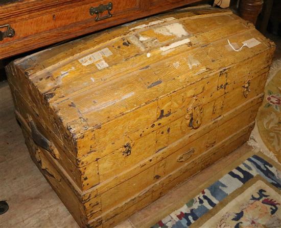 Victorian/Edwardian steamer trunk(-)